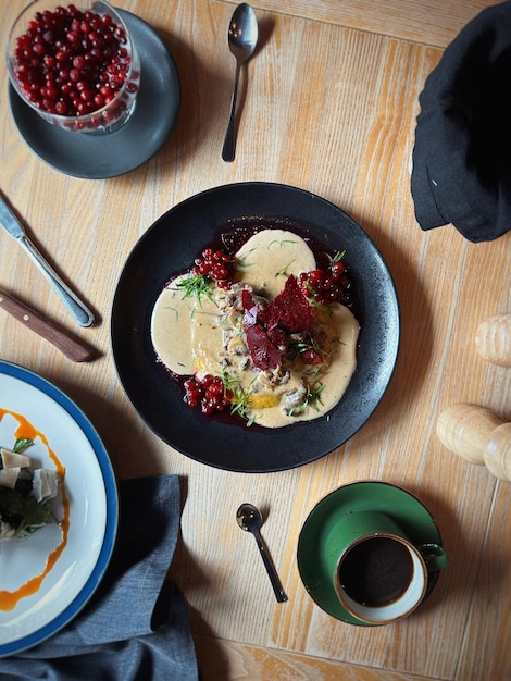 Talerz z daniem sezonowym